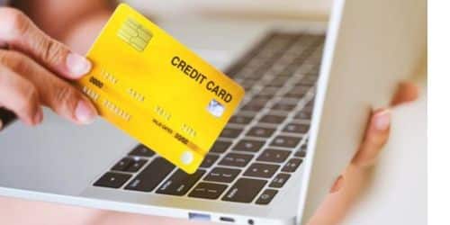 Как оспаривать платежи по кредитной карте: процессы и ограничения