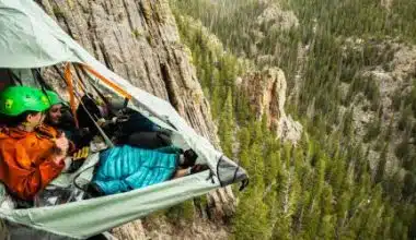 CLIFF CAMPING