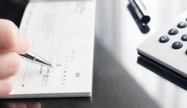 How to Sign a Money Order