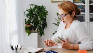 8 Personal Finance Tips to Help You Safeguard Your Future