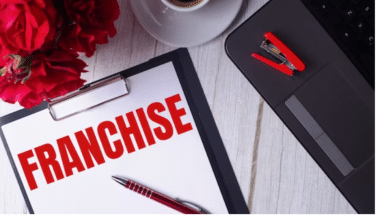 FRANCHISE FEE: What It Is, Why You Pay Them & Guide