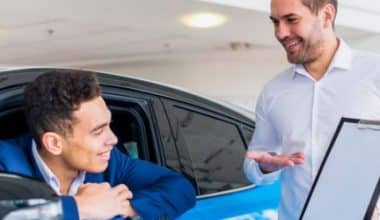 Làm thế nào để trở thành nhân viên bán xe khi không có kinh nghiệm
